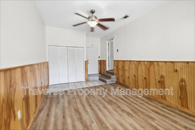 Building Photo - 5025 Catalpa St