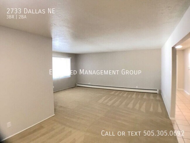 Building Photo - 2733 Dallas St NE