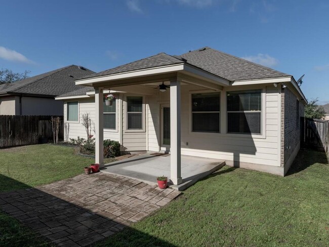 Building Photo - 2104 Granite Hill Dr