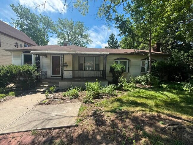 Building Photo - 3816 Cullen Dr