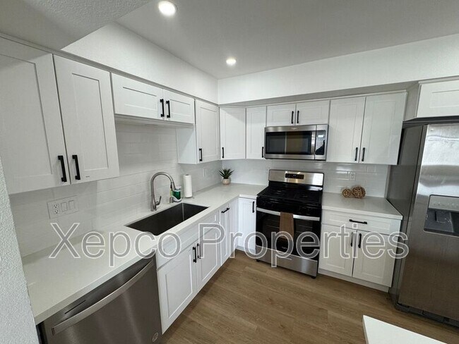Building Photo - 66735 Buena Vista Ave