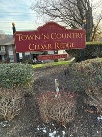 Building Photo - 55 Country Club Ln