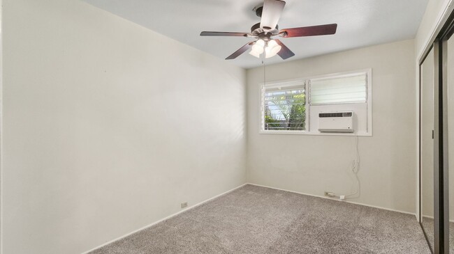 Building Photo - Large Kailua Beachside Home w/ beautiful y...