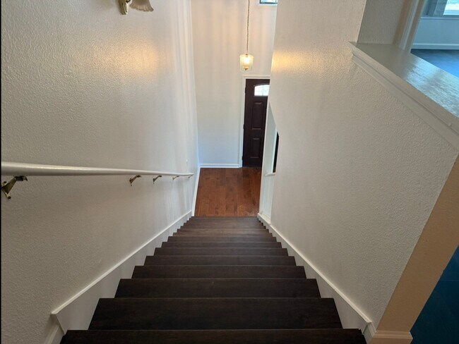 Building Photo - 2308 Lavendale Ct