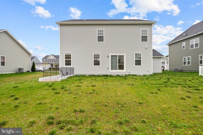 Building Photo - 290 Norland Knoll Dr
