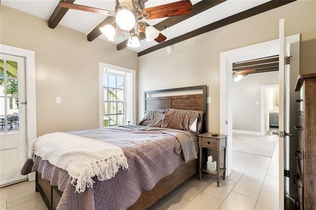 Building Photo - 823 Dauphine St