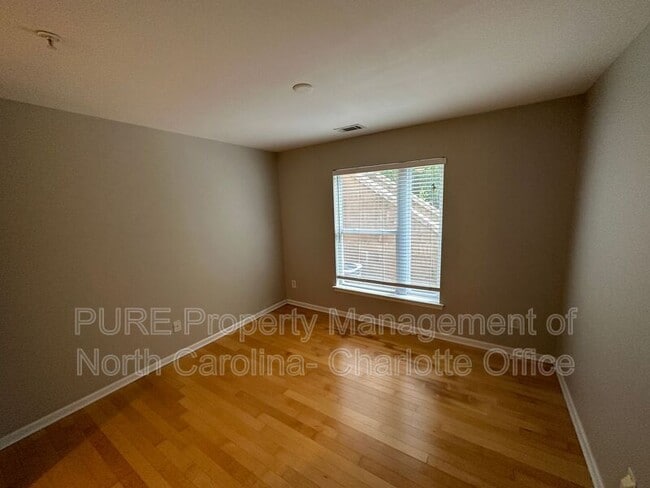 Building Photo - 3911 Picasso Court