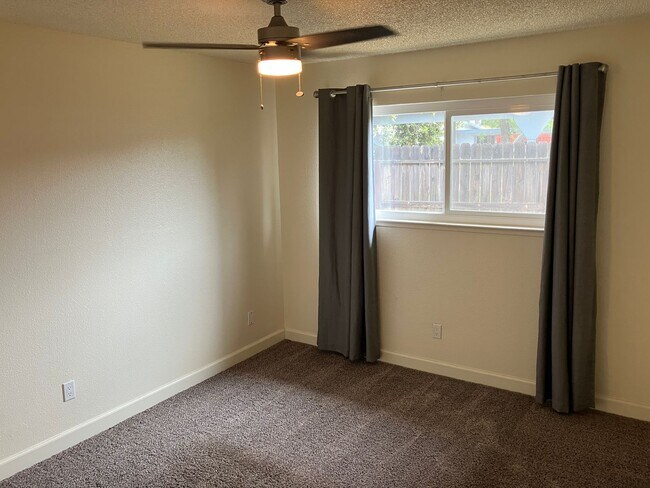 Building Photo - 1112 Patty Way