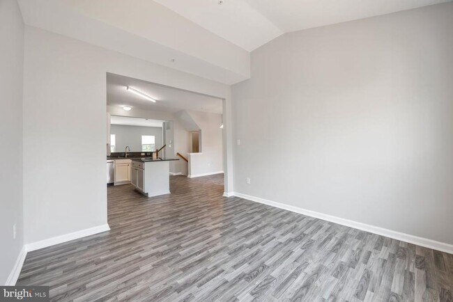Building Photo - 947 Chase Walk