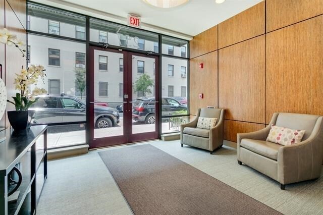 Building Photo - 257 Northampton St