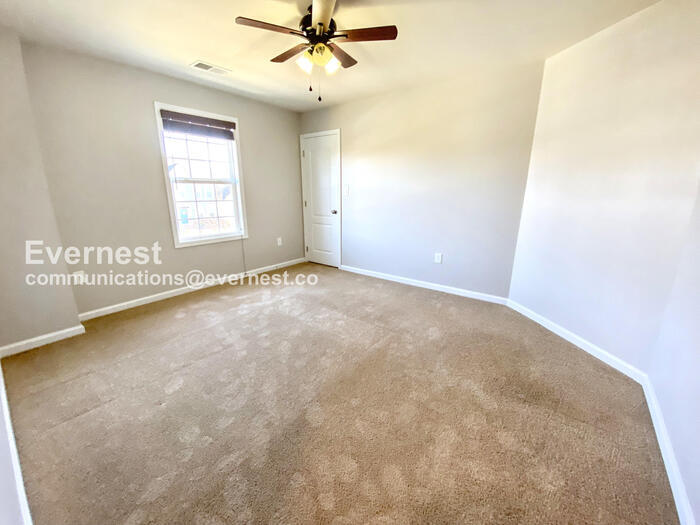 Building Photo - 99 Coachman Cir