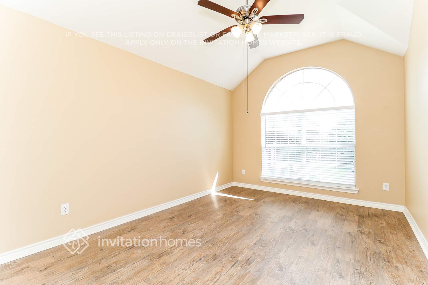 Building Photo - 1406 Chateau Ln