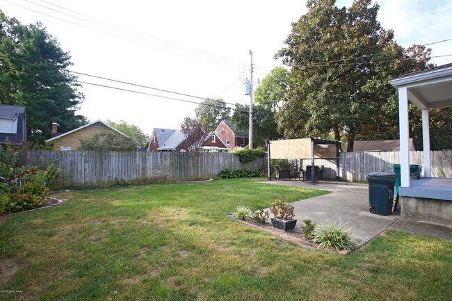 Building Photo - 2324 Emerson Ave