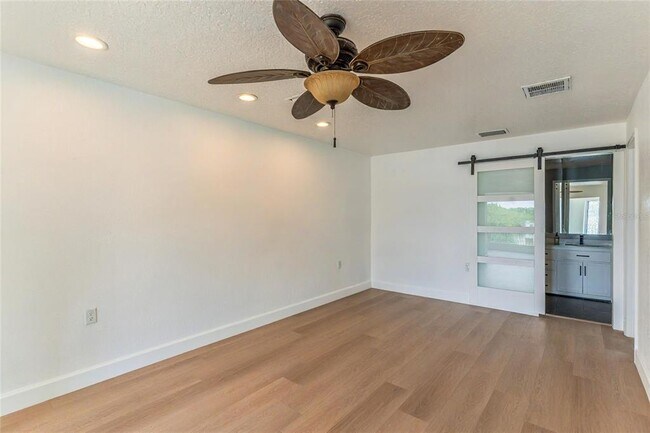 Building Photo - 3225 E Rosery Rd