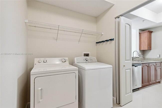 Building Photo - 3590 Coral Wy