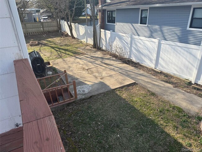 Building Photo - 53 King Rd