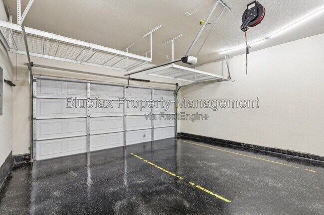 Building Photo - 1807 Golden Maple