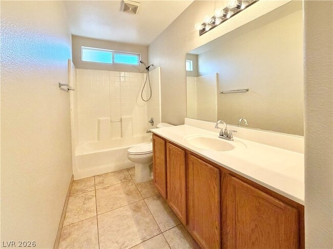 Building Photo - 2717 Sonador St