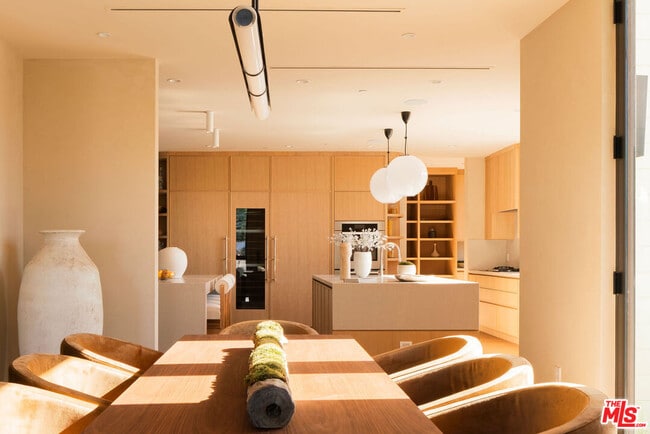 Building Photo - 500 Ocampo Dr