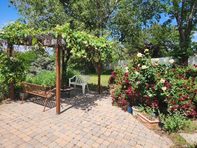 Building Photo - 9184 S Winter Wren Dr