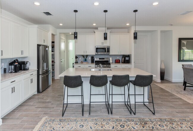 Building Photo - 1525 Stockbridge St