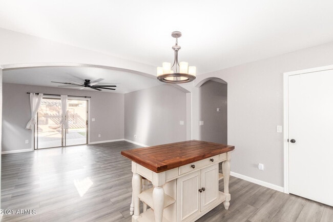 Building Photo - 2518 W Bent Tree Dr