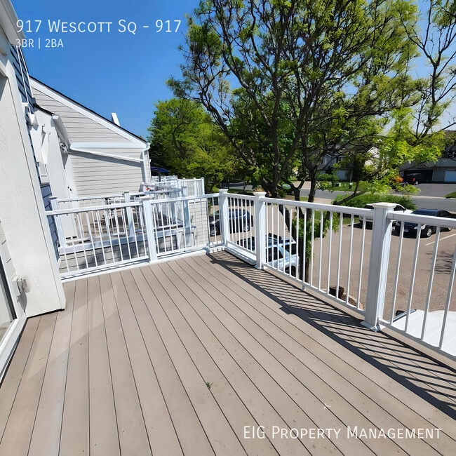 Building Photo - 917 Wescott Square