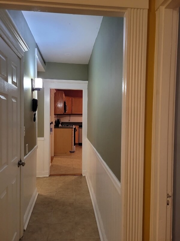 Building Photo - 107 Ash St