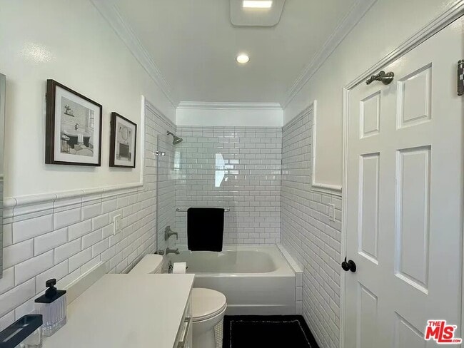 Building Photo - 423 Ocean Ave