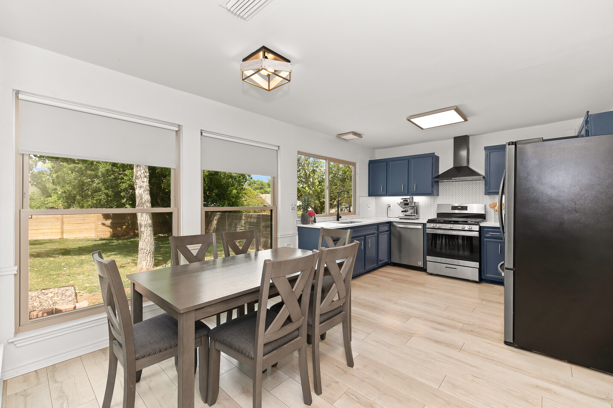 Building Photo - 2110 Spring Breeze Dr