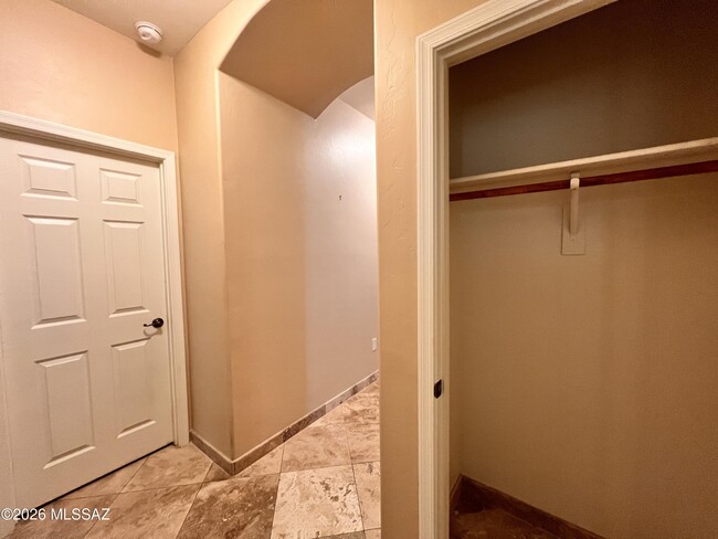 Building Photo - 1271 W Varese Way