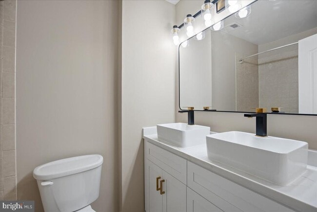 Building Photo - 1501 Chatham Colony Ct