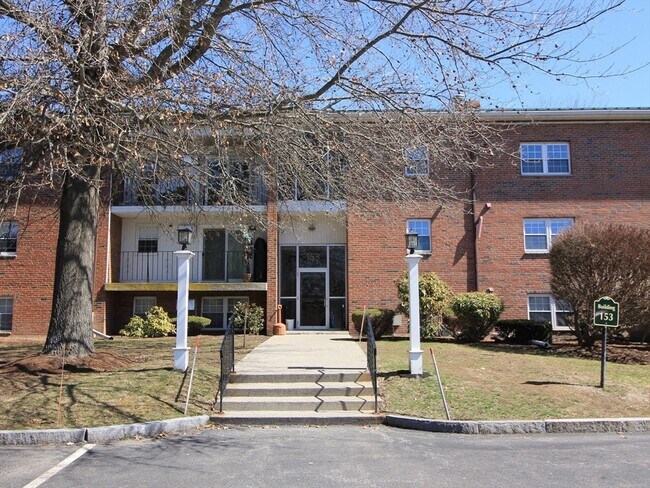 Primary Photo - 153 Milk St