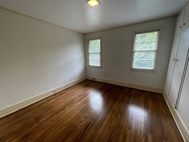Building Photo - 1618 Heyward