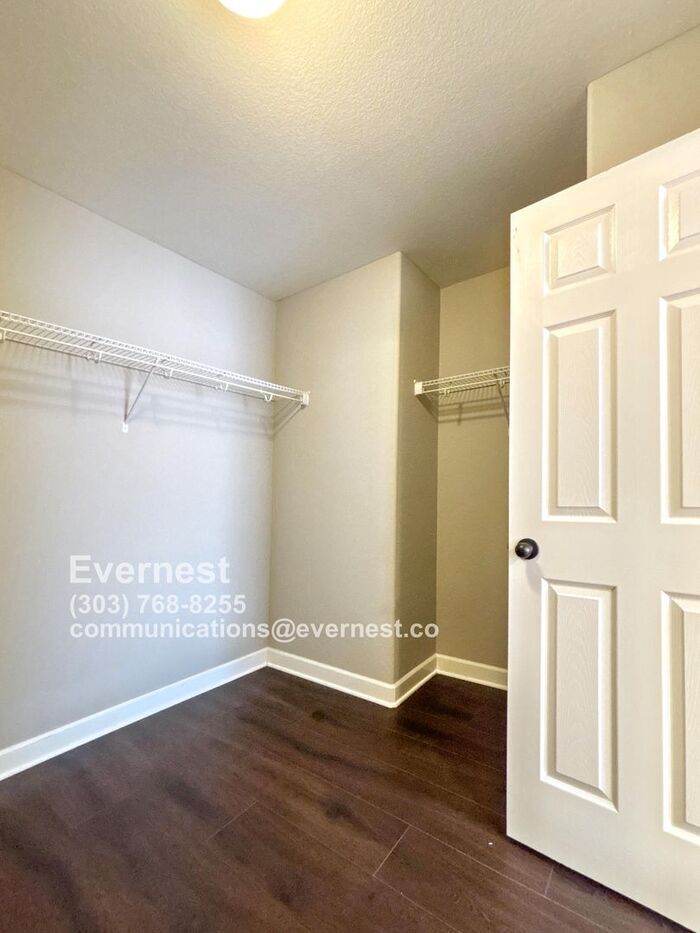 Building Photo - 550 Gallegos Cir