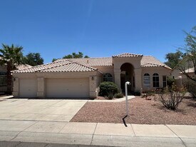 Building Photo - 11109 W Amelia Ave