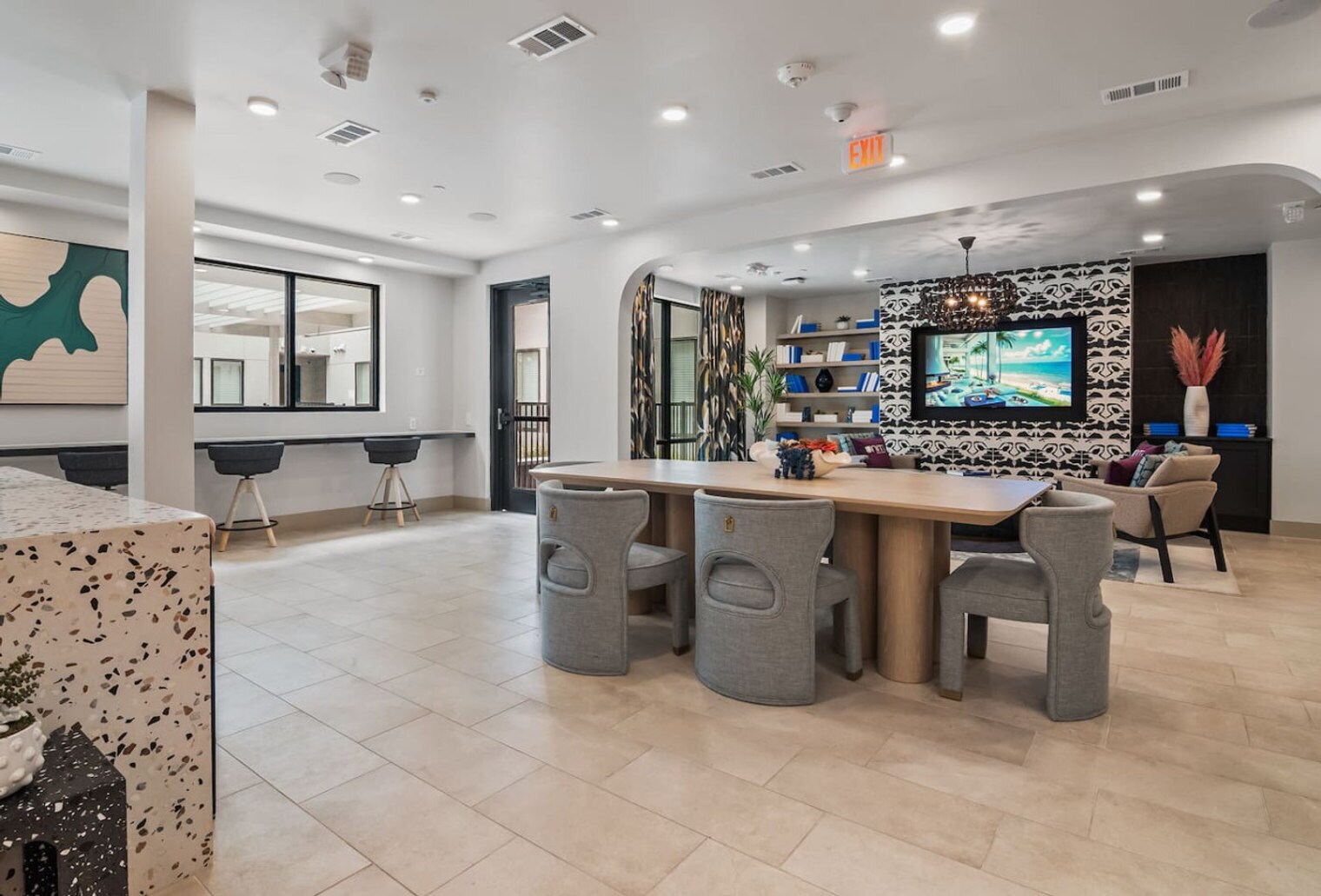 Building Photo - 701 Richmond Ave.