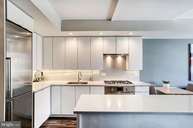 Building Photo - 1311 13th St NW