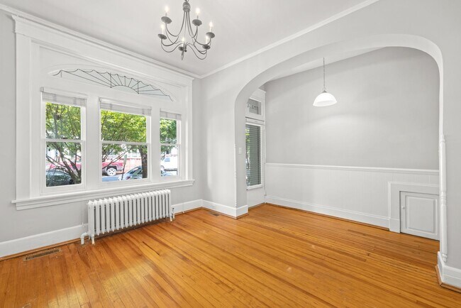 Building Photo - 1721 Hanover Ave
