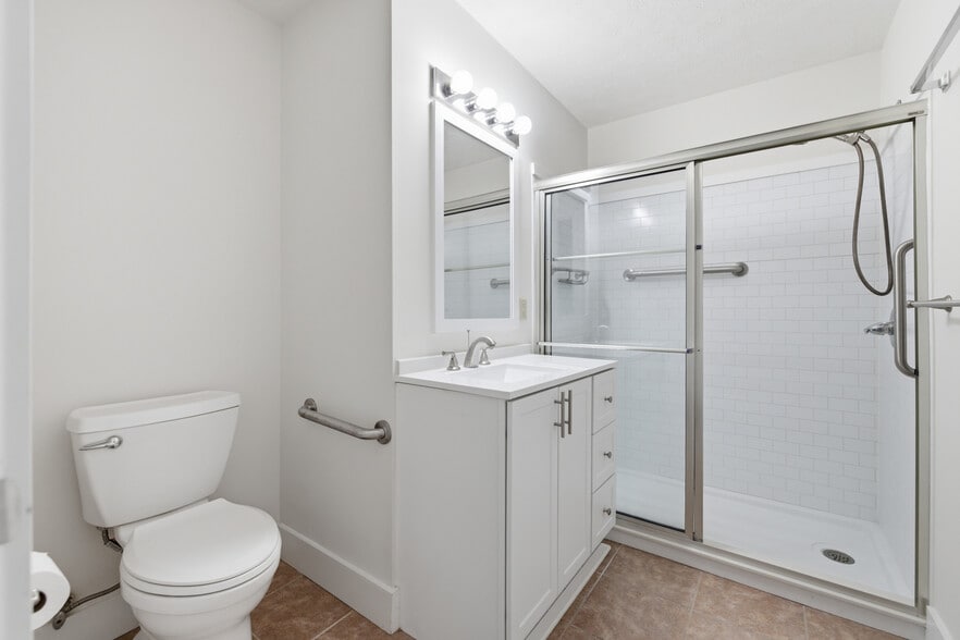 Building Photo - 1921 Ty Way Xing