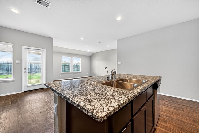 Building Photo - 1610 Bear Spring Dr