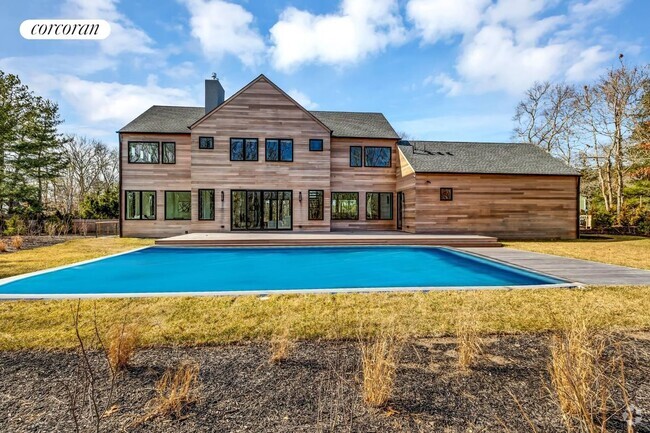 Building Photo - 24 Hedges Ln