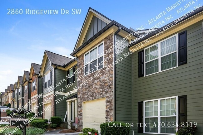 Building Photo - 2860 Ridgeview Dr
