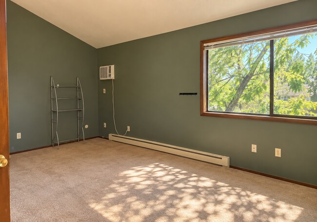Building Photo - 3160 Eastwood Ct