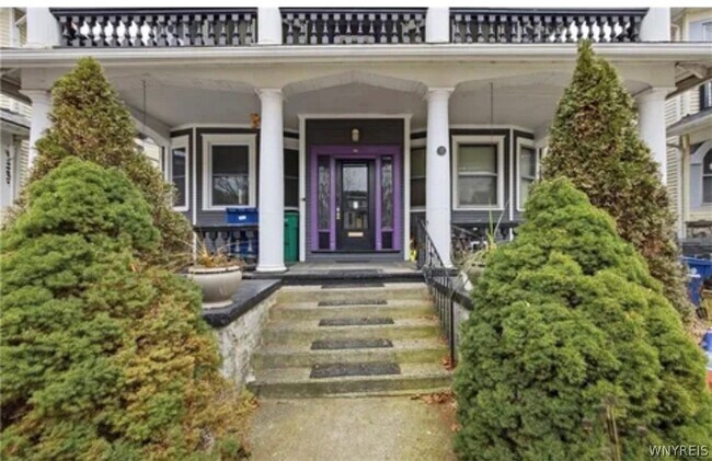 Building Photo - 37 Inwood Pl