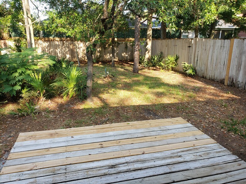 Building Photo - 50 5th St