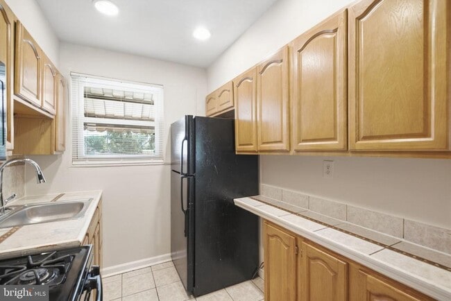Building Photo - 4229 Fort Dupont Terrace SE