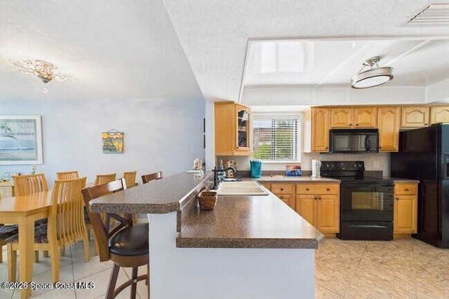 Building Photo - 1305 S Atlantic Ave