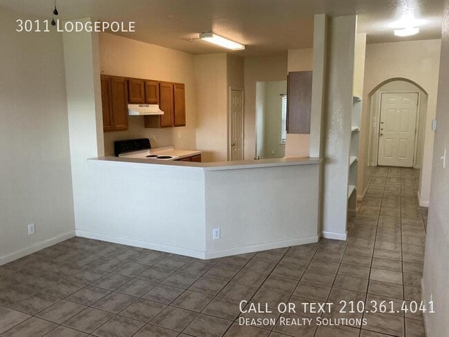Building Photo - 3011 Lodgepole-