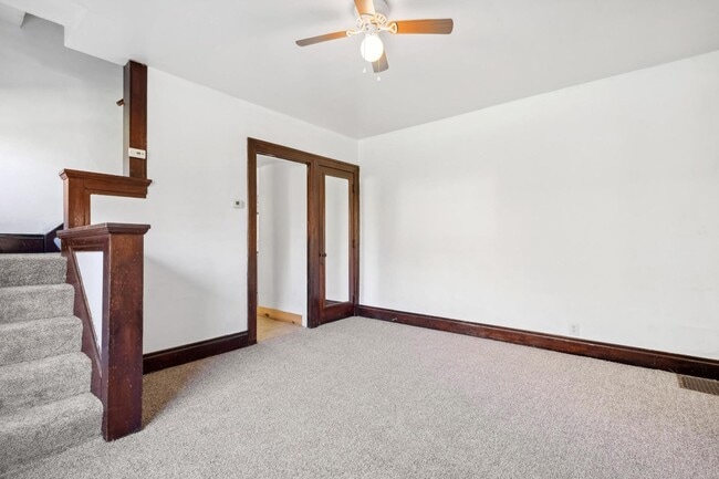 Building Photo - 112-114 Rockwood Ave - 114